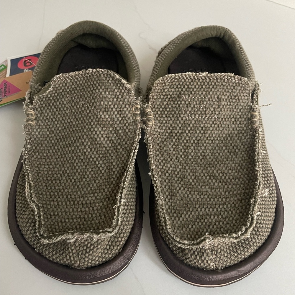 Sanuk Slip-On Loafers Shoes Sidewalk surfers Trending 6 Beach Casual